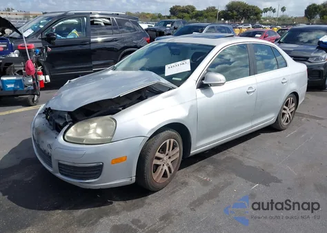 2006 Volkswagen Jetta 2.5 from USA, damaged, VIN 3VWSG71K86M766140